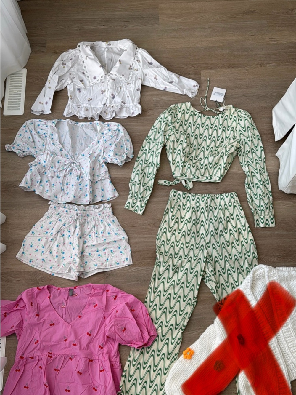 Women’s Clothing Bundle – Tops & Sets - 6 Pieces Total